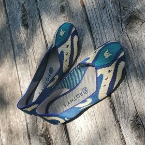 Rothy's Retired Moroccan Blue Ikat Flats